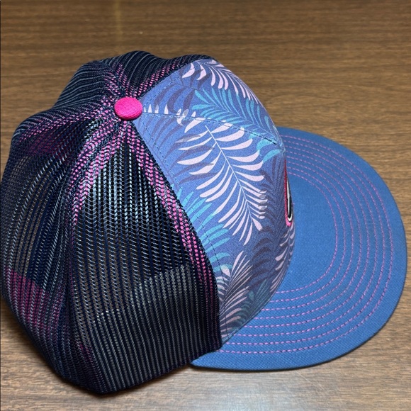 Tropical Theme Snap On Truckers Cap unisex - Picture 8 of 10